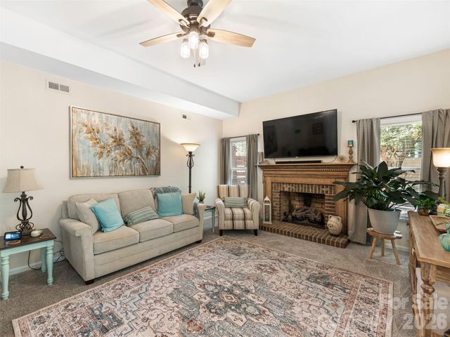 12401 Bentcreek Lane, Matthews, NC 28105