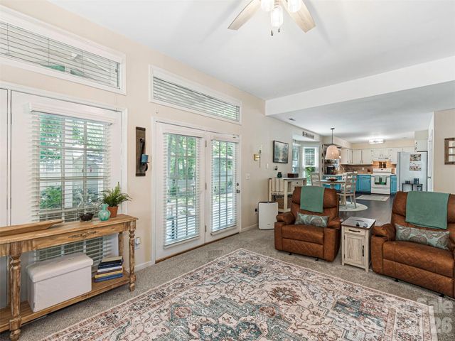 12401 Bentcreek Lane, Matthews, NC 28105