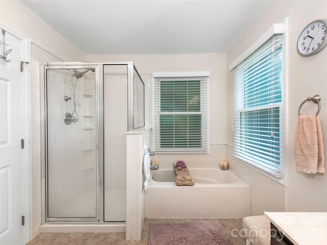 12401 Bentcreek Lane, Matthews, NC 28105