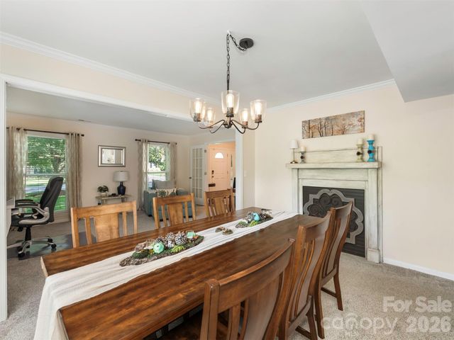 12401 Bentcreek Lane, Matthews, NC 28105