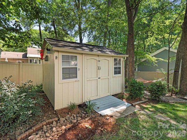 12401 Bentcreek Lane, Matthews, NC 28105
