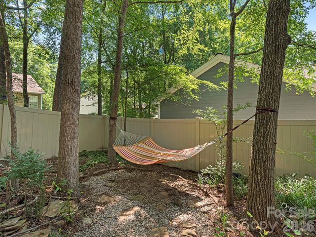 12401 Bentcreek Lane, Matthews, NC 28105