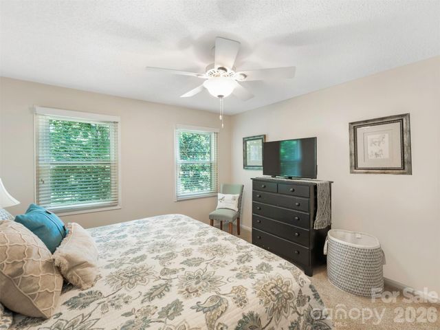 12401 Bentcreek Lane, Matthews, NC 28105