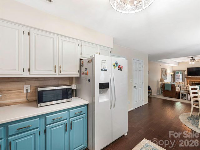 12401 Bentcreek Lane, Matthews, NC 28105