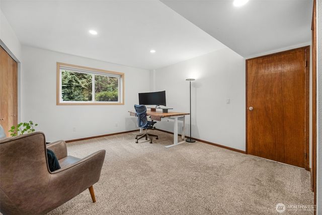 28622 183rd Court SE, Kent, WA 98042