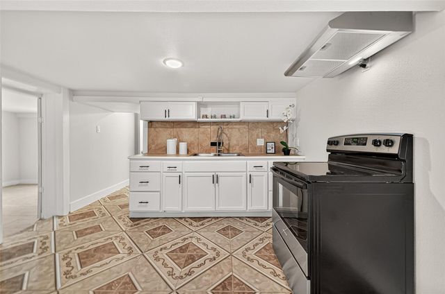 1814 33rd Street, Galveston, TX 77550