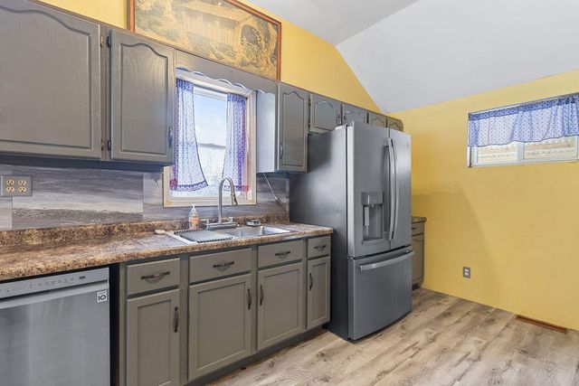 214 Woodlawn Avenue, Chesterton, IN 46304