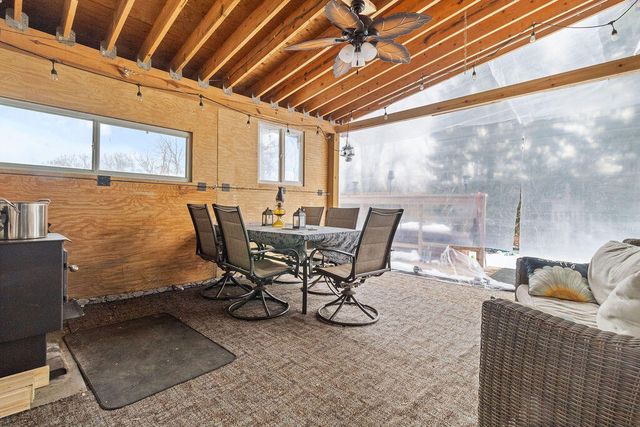 214 Woodlawn Avenue, Chesterton, IN 46304