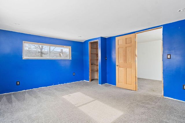 214 Woodlawn Avenue, Chesterton, IN 46304