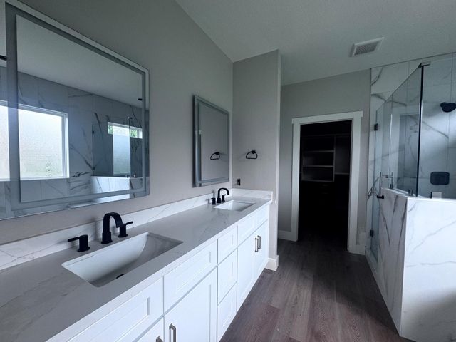 3207 Ave I, Bay City, TX 77414
