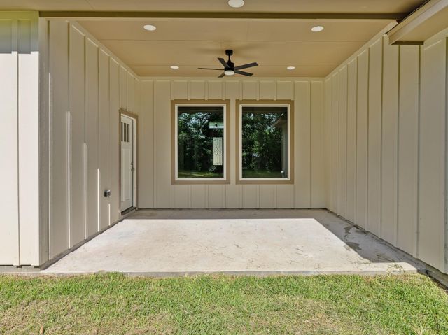 3207 Ave I, Bay City, TX 77414
