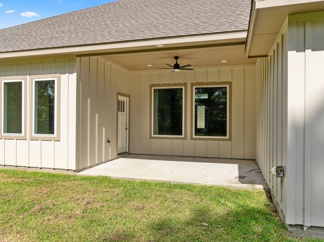 3207 Ave I, Bay City, TX 77414