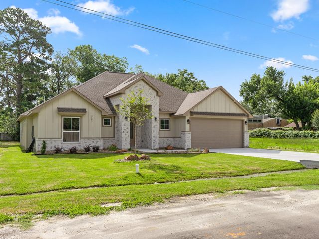 3207 Ave I, Bay City, TX 77414