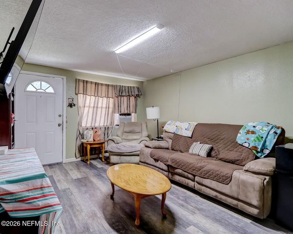 4420 SPOTTSWOOD Road N, Jacksonville, FL 32208