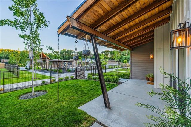 2508 W Rustic Forge St, Eagle, ID 83616
