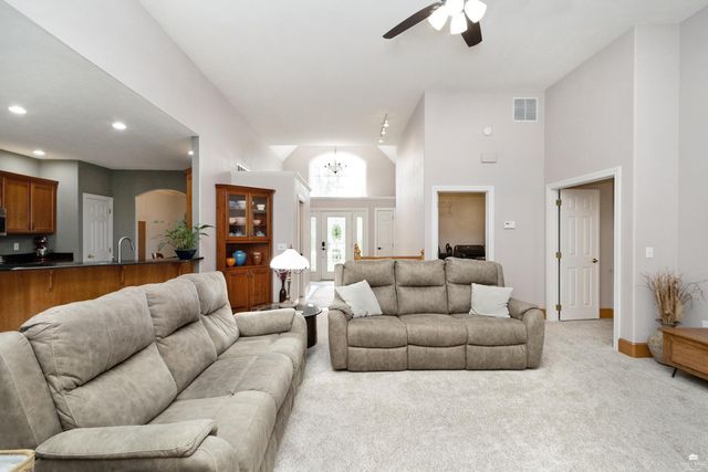 4320 Rebecca Lane, Wamego, KS 66547