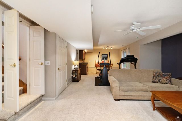 4320 Rebecca Lane, Wamego, KS 66547