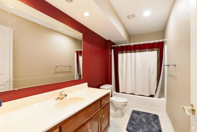 4320 Rebecca Lane, Wamego, KS 66547