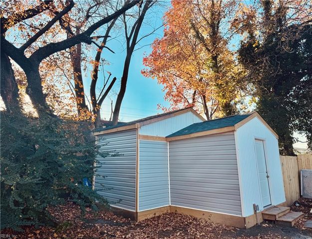 317 Naval Base RD, Norfolk, VA 23505