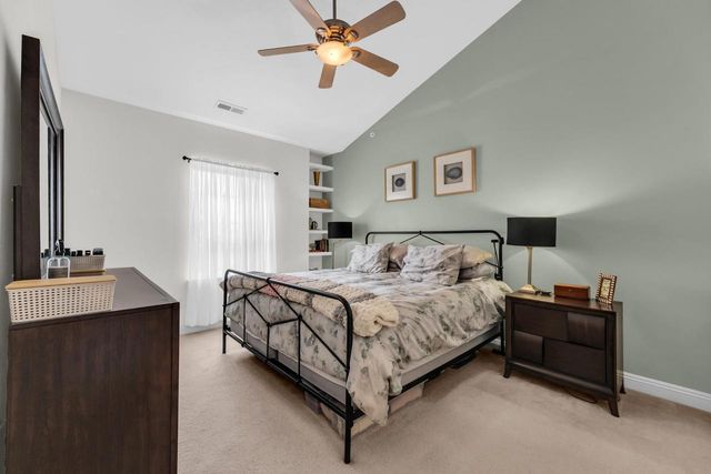 2515 Colonial Woods DRIVE, Oak Creek, WI 53154