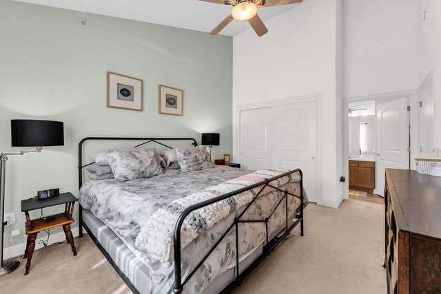 2515 Colonial Woods DRIVE, Oak Creek, WI 53154