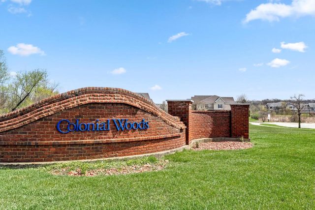 2515 Colonial Woods DRIVE, Oak Creek, WI 53154