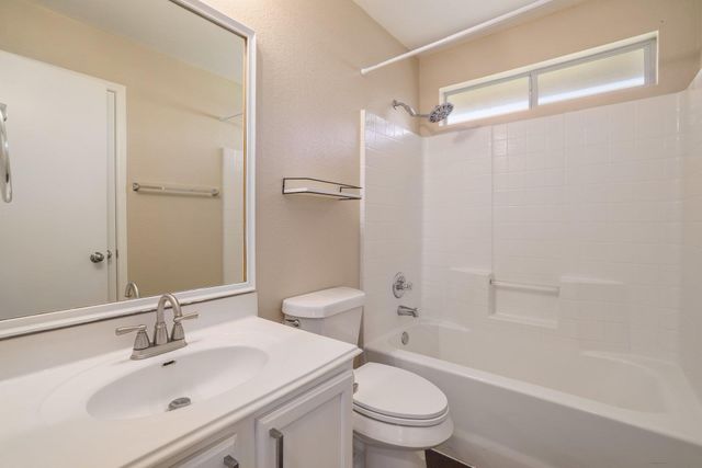 1019 Leeds Castle WALK, Georgetown, TX 78626