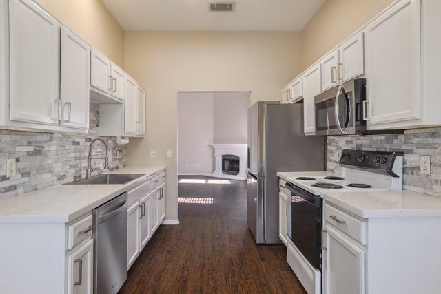 1019 Leeds Castle WALK, Georgetown, TX 78626