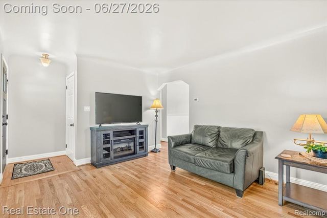 9900 Brookfield Street, Livonia, MI 48150