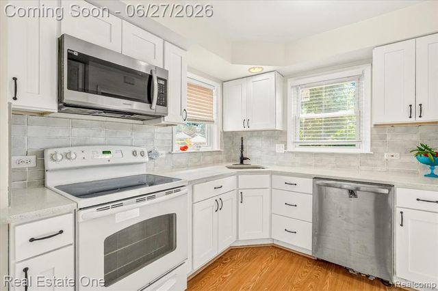 9900 Brookfield Street, Livonia, MI 48150