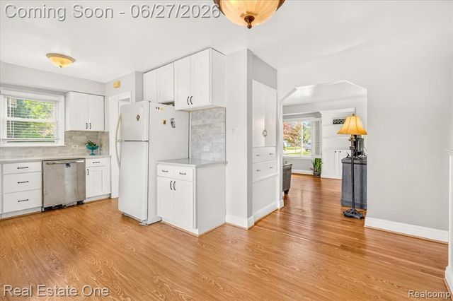 9900 Brookfield Street, Livonia, MI 48150