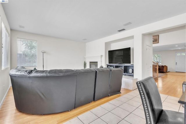 2076 Catalpa Way, Antioch, CA 94509