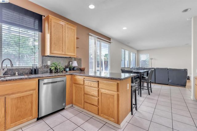 2076 Catalpa Way, Antioch, CA 94509