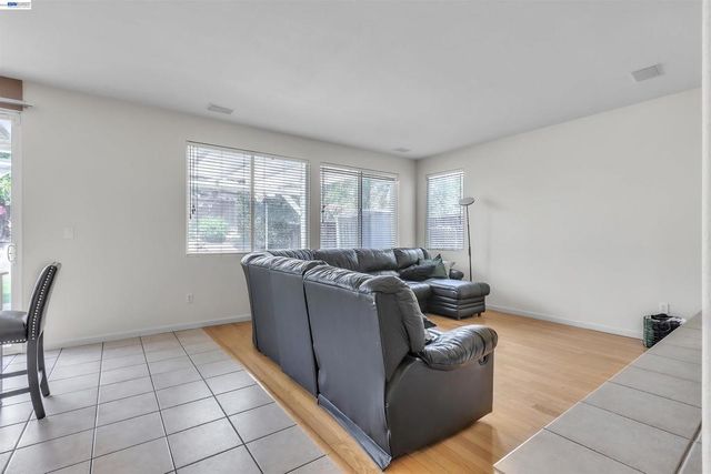 2076 Catalpa Way, Antioch, CA 94509