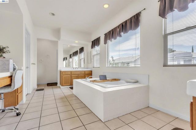 2076 Catalpa Way, Antioch, CA 94509