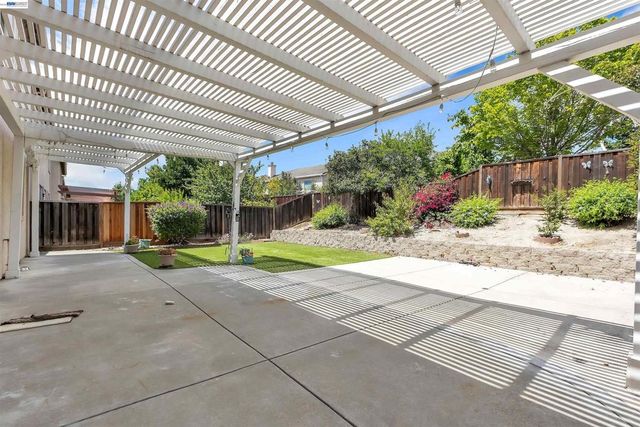 2076 Catalpa Way, Antioch, CA 94509