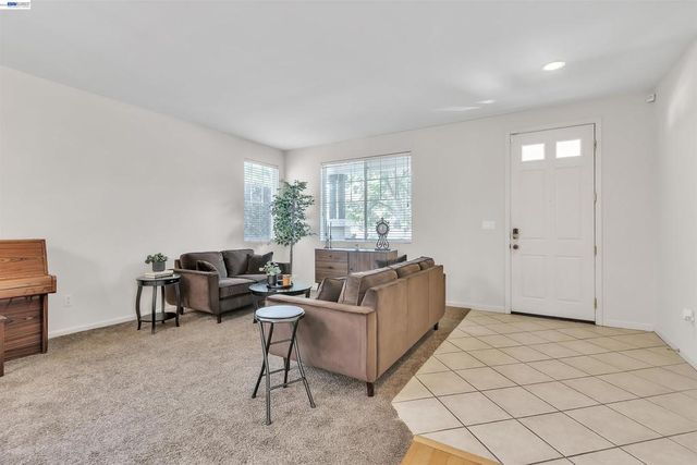 2076 Catalpa Way, Antioch, CA 94509