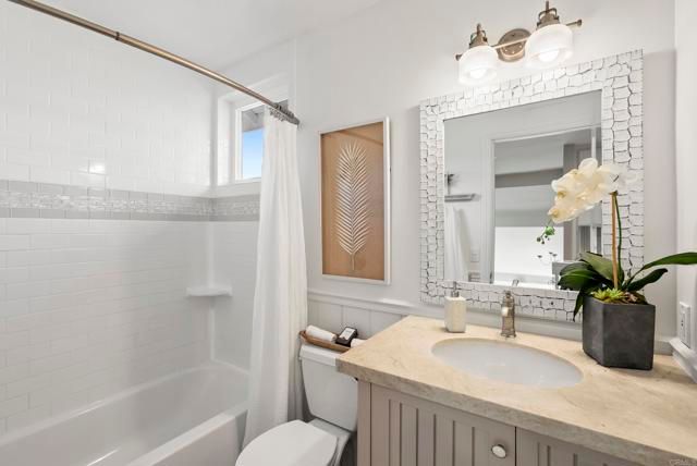 6430 LA VANCO CT, Carlsbad, CA 92009