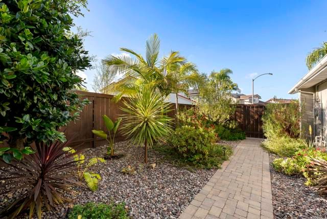 6430 LA VANCO CT, Carlsbad, CA 92009