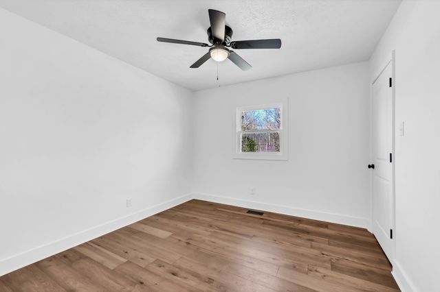 4840 Tarsus Rd, Palmyra, TN 37142