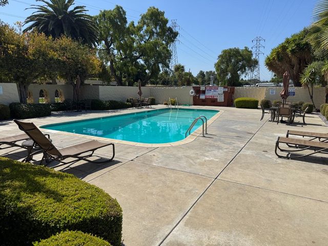 1075 Space Park Way 154, Mountain View, CA 94043
