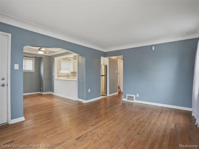 19276 Dalby, Redford, MI 48240