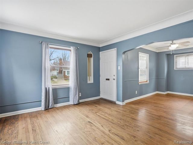 19276 Dalby, Redford, MI 48240