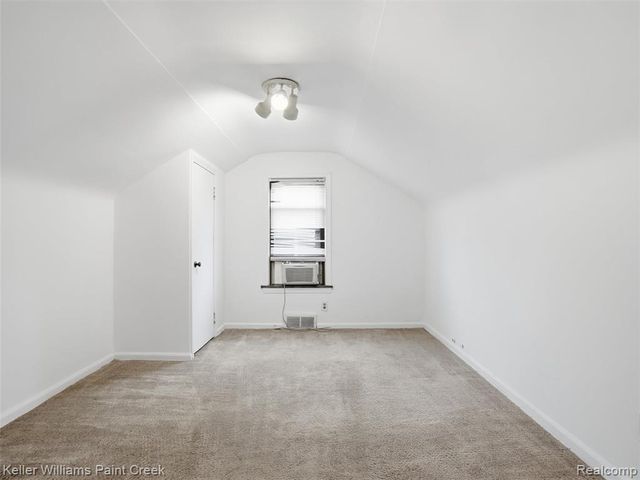 19276 Dalby, Redford, MI 48240