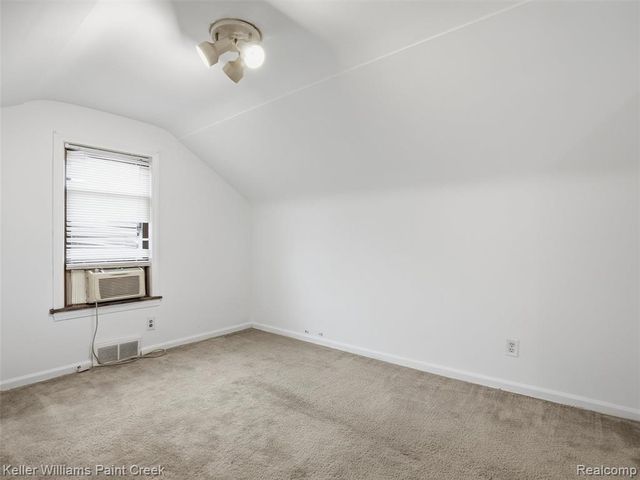 19276 Dalby, Redford, MI 48240