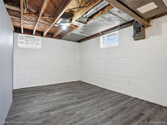 19276 Dalby, Redford, MI 48240