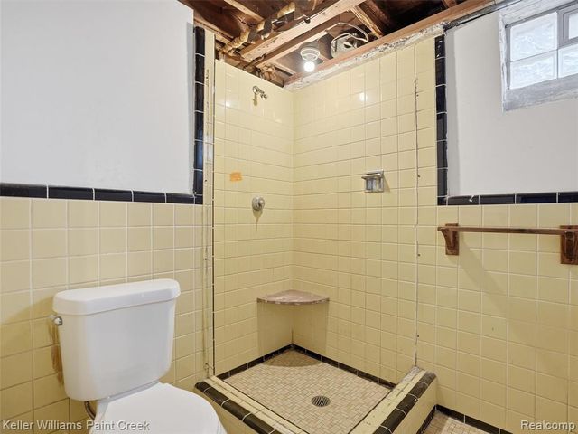 19276 Dalby, Redford, MI 48240