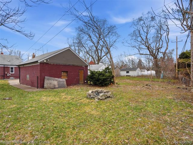 19276 Dalby, Redford, MI 48240