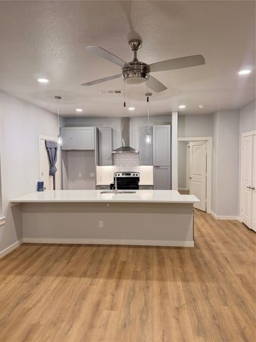 1652 Hudspeth Avenue, Dallas, TX 75216