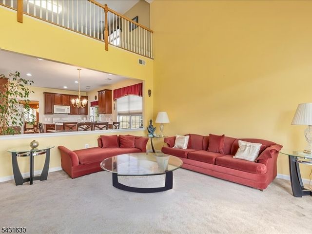 515 Crossfields Ln, Franklin Twp., NJ 08873
